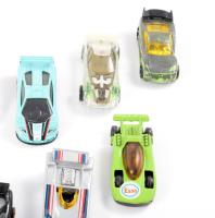 9 darab fém játékautó, kopással