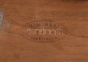 Homonnai Műfaragó Szakiskola vizsgamunka, gazdag faragással díszített fa doboz, kulcs nélkül, elemhi...