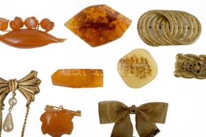 Vegyes bizsuk és borostyán ákszerek