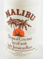 Malibu Tropical Coconut Jamaican Rum, 28%, bontatlan palack, 0,7 l