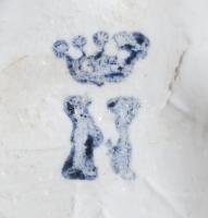 Herendi és Capodimonte rózsák, jelzett, sérüléssel