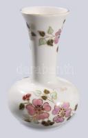 Zsolnay pillangó mintás váza. Jelzett, hibátlan, m: 11,5 cm