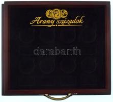 Üvegezett fa éremtároló dobozka, eredetileg az "Arany századok" sorozathoz, egy fiókkal, 2...