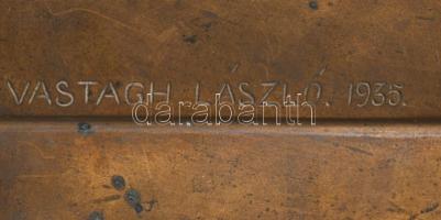 Vastagh László (1902-1972): Édesanyám. Bronz, 1935, patinával, jelzett, m: 34,5 cm /// László Vastag...