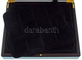 Mahagóni fa érmetartó kazetta bársonybéléssel, 1db beépített + 2db kivehető tálcával, összesen 24db ...