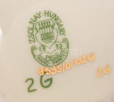 Zsolnay virágmintás kisváza. Jelzett, hibátlan, m: 8,5 cm