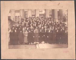 cca 1920-1930 2 db csoportkép: elegáns férfitársaság serleggel, nagyméretű fotó, jelzés nélkül, háto...