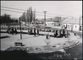 cca 1960 Miskolci villamosok a Marx téren, 1 db modern nagyítás, jelzés nélkül, 15x21 cm
