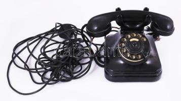cca 1940, CB 35 bakelit telefon, Magyar Posta tulajdona címkével, jó állapotban.
