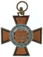 1942. "Tűzkereszt II. fokozata" bronzozott hadifém kitüntetés mellszalag nélkül és kitöltetlen viselői igazolvánnyal T:VF kis oxidáció, bronzozás kopott Hungary 1942. "Fire Cross, 2nd Class" bronze plated war metal decoration without ribbon and blank bearer's ID C:VF small corrosion, worn brozne plating NMK 447.