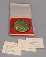 1987 Zsolnay Pécsi Geodézia 20 éves törzsgárda tagságért" plakett eozin mázas porcelán plakett, d: 11 cm, igazolásokkal