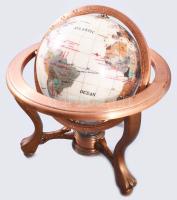 Földgömb pietra dura technikával, formára vágott ásványok berakásával létrehozott földgömb, vas szer...