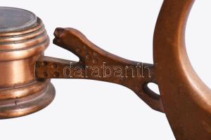 Földgömb pietra dura technikával, formára vágott ásványok berakásával létrehozott földgömb, vas szer...