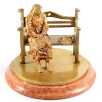 Józsa Lajos (1944- ) - Magány. Bronz, márvány talapzaton, jelzett, d: 30 cm, m: 23 cm