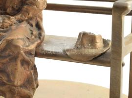 Józsa Lajos (1944- ) - Magány. Bronz, márvány talapzaton, jelzett, d: 30 cm, m: 23 cm