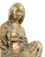 Józsa Lajos (1944- ) - Vízmerítő. Bronz, márvány talapzaton, m: 21,5 cm