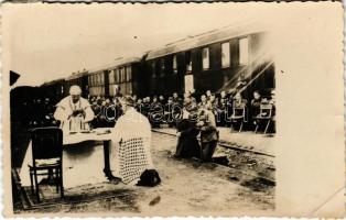 1921 Őfelsége IV. Károly király és Zita királyné eskütétele, második visszatérési kísérlet október 20-án, vonat, katonák / Charles I of Austria's and Zita of Austria's second attempt at return, train, soldiers. photo (EB)