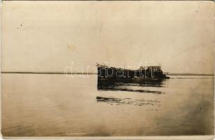 SMS CSUKA (ex PATROUILLENBOOT K) Császári és Királyi Haditengerészet őrnaszádja. Dunaflottilla / K.u.K. Kriegsmarine Donauflottille / WWI Austro-Hungarian Navy river guard patrol boat SMS CSUKA; Danube Flotilla. Hatschek Emil (Budapest) photo (fl)