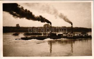HRVATSKA (ex SMD BANHANS) oldalkerekes vontató gőzhajó / HRVATSKA (ex SMD BANHANS) sidewheeler steam tug. On July 26, 1915, Banhans was pressed into service as a train ship for the k.u.k. Kriegsmarine Danube Fleet. She was requisitioned by the k.u.k. Zentraltransportleitung (ZTL) on April 1, 1916. Her commanding officer was DDSG Kapitän Viktor Regelsberg. In November 1918, Banhans was seized by Serbian troops. photo (hullámos / wavy)