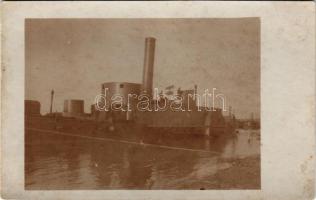 SMS UNA háborúban felfegyverzett gőzös. Dunaflottilla / K.u.K. Kriegsmarine Donaumonitor / WWI Austro-Hungarian Navy SMS UNA armed steamer in the Danube Fleet. photo (fl)