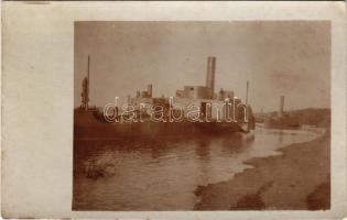 SMS UNA háborúban felfegyverzett gőzös. Dunaflottilla / K.u.K. Kriegsmarine Donaumonitor / WWI Austro-Hungarian Navy SMS UNA armed steamer in the Danube Fleet. photo (fl)
