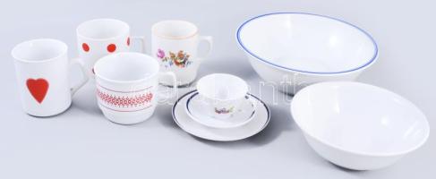 Zsolnay 9 darabos tárgy összeállítás, 1-1 pattogzással.