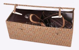 2 darab régi fényképezőgép tok, dobozban