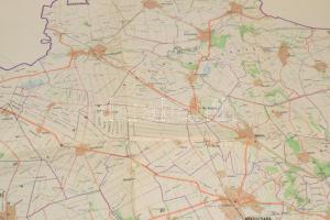 cca 1982 Csongrád és Békés megyék térképe, két részből házilag összeállított, nagyméretű térkép, 82x...