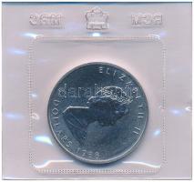 Kanada 1988. 5$ Ag "Erzsébet" eredeti lezárt fóliacsomagolásban T:UNC, kis patina Canada 1988. 5 Dollars Ag "Elizabeth" in original sealed foil packing C:UNC, small patina