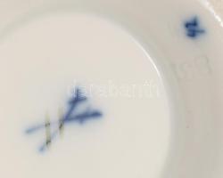 Meissen szőlőmintás fedeles edény, jelzett, hibátlan, m: 12,5 cm