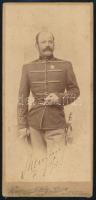1895 Katonatiszt (főhadnagy) portréja, a képen aláírással és datálással, kabinetfotó Rupprecht Mihály soproni műterméből, 20,5x9,5 cm