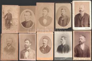 10 db férfiakat ábrázoló vizitkártya, különféle műtermekből (közte Ravasz Imre, Arad; Löger Gusztáv, Nyitra; Christ Anna, Pest; stb.), változó állapotban