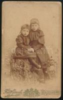 cca 1890 Két kislány portréja, vizitkártya Kató József (Veress Ferenc utóda) kolozsvári műterméből, kissé viseltes, 10,5x6,5 cm