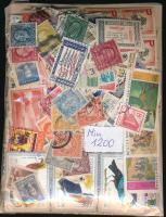 Min. 1.200 db vegyes külföldi bélyeg zacskóban ömlesztve