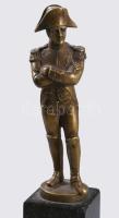 Hans Keck (1875-1941) után: Napóleon. Öntött bronz, márvány talapzaton, m: 14 cm