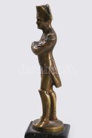 Hans Keck (1875-1941) után: Napóleon. Öntött bronz, márvány talapzaton, m: 14 cm