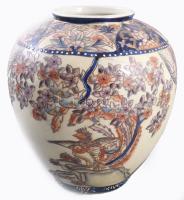 Jelzett japán Satsuma váza. Jelzett, hibátlan, cca 20. sz. eleje, m: 22 cm