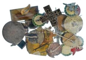 20db-os, főleg magyar jelvényből álló tétel T:vegyes, közte sérült