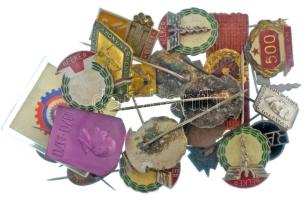 20db-os, főleg magyar jelvényből álló tétel T:vegyes, közte sérült