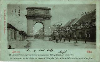 1900 Vác, Kőkapu. II. Nemzetközi gyermekvédő kongresszus emlékére. Kiadja Divald Károly 163. sz. (fl)