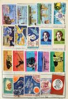 57 db nagyalakú futott cserefüzet európai és tengerentúli bélyegekkel fénymásoló papíros dobozban. V...