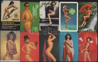 10 db hölgyeket ábrázoló és erotikus kártyanaptár