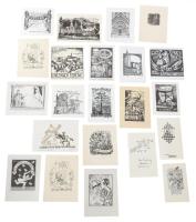 Klf. magyar és külföldi alkotók (Menyhárt József, Imets László, Vecserka Zsolt, Tempinszky József, Németh Nándor, stb.): 22 db ex libris és kisgrafika. Klf. technikák, papír, részben jelzett, klf. méretekben.