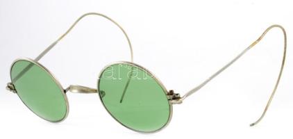 Régi drótkeretes napszemüveg