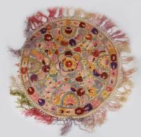 Buzsákí hímzett terítő d: 60 cm