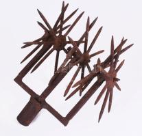 Talajlazító forgó tüskés gereblye öntöttvas 19 cm