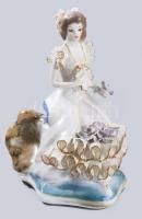 Barokk hölgy porcelán figura, fodron sérüléssel, m: 18,5 cm