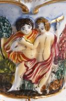 R. Capodimonte fedeles edény. Tűzhibával, szájánál repedésvonallal, m: 20,5 cm