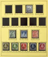 Berlin Tartalmas gyűjtemények, gyűjteményrészek, több példányos előrendezők 2 nagy albumban + 4 A4-e...