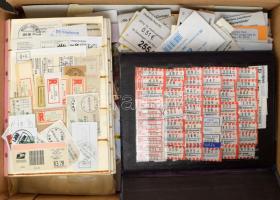 Ragjegyek és egyéb parafilatélia tétel dobozban